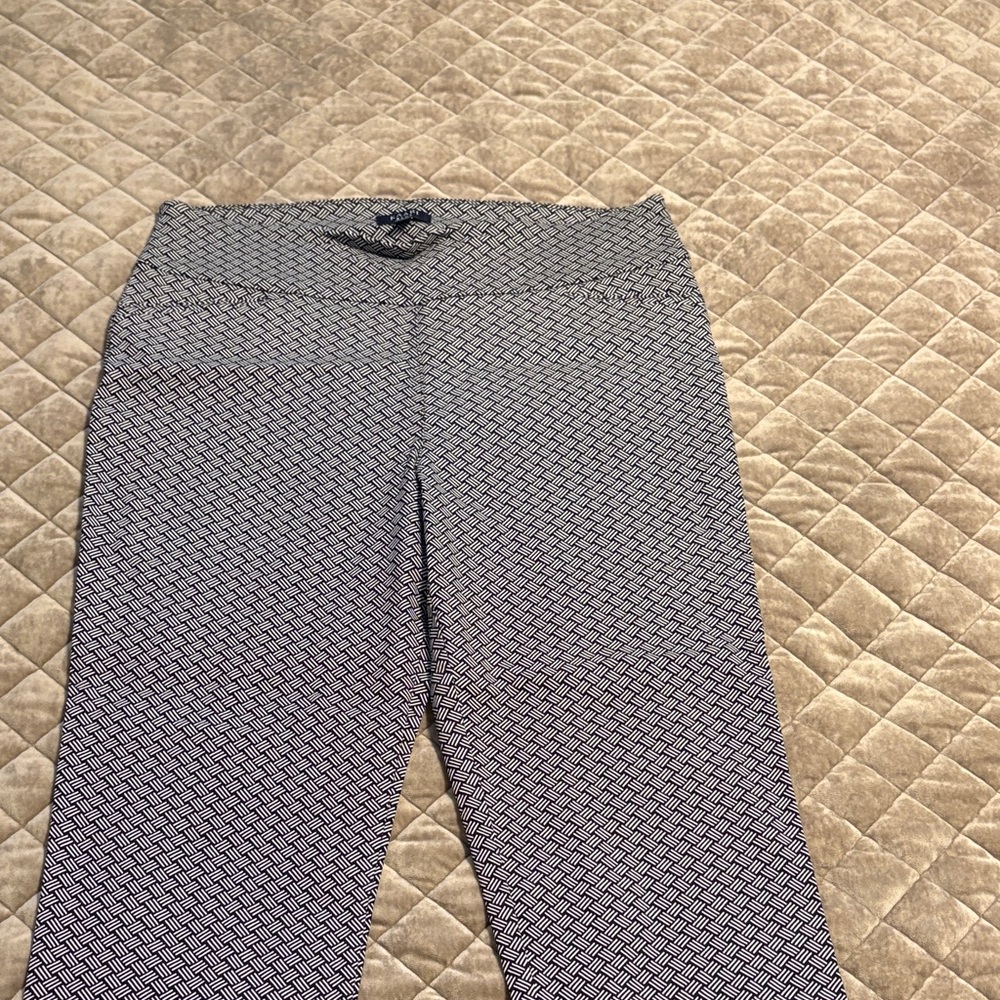 Kaari Navy and White Monochrome Patterned Cropped Pants